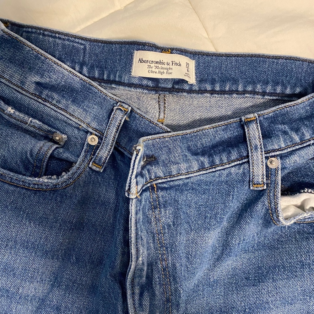 Abercrombie ultra high rise 90s jeans